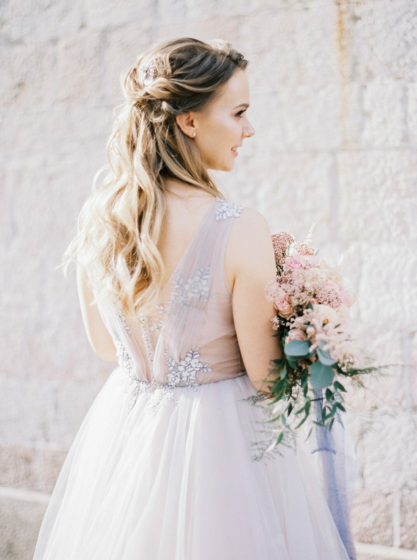 Maid of Honor Duties: The Ultimate MOH Checklist - Plan In Love