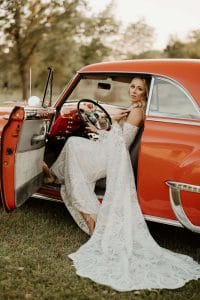 The Benefits Of A Wedding Limo Service