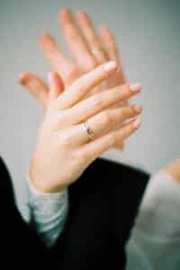 The Dos And Don’Ts Of Wedding Ring Shopping