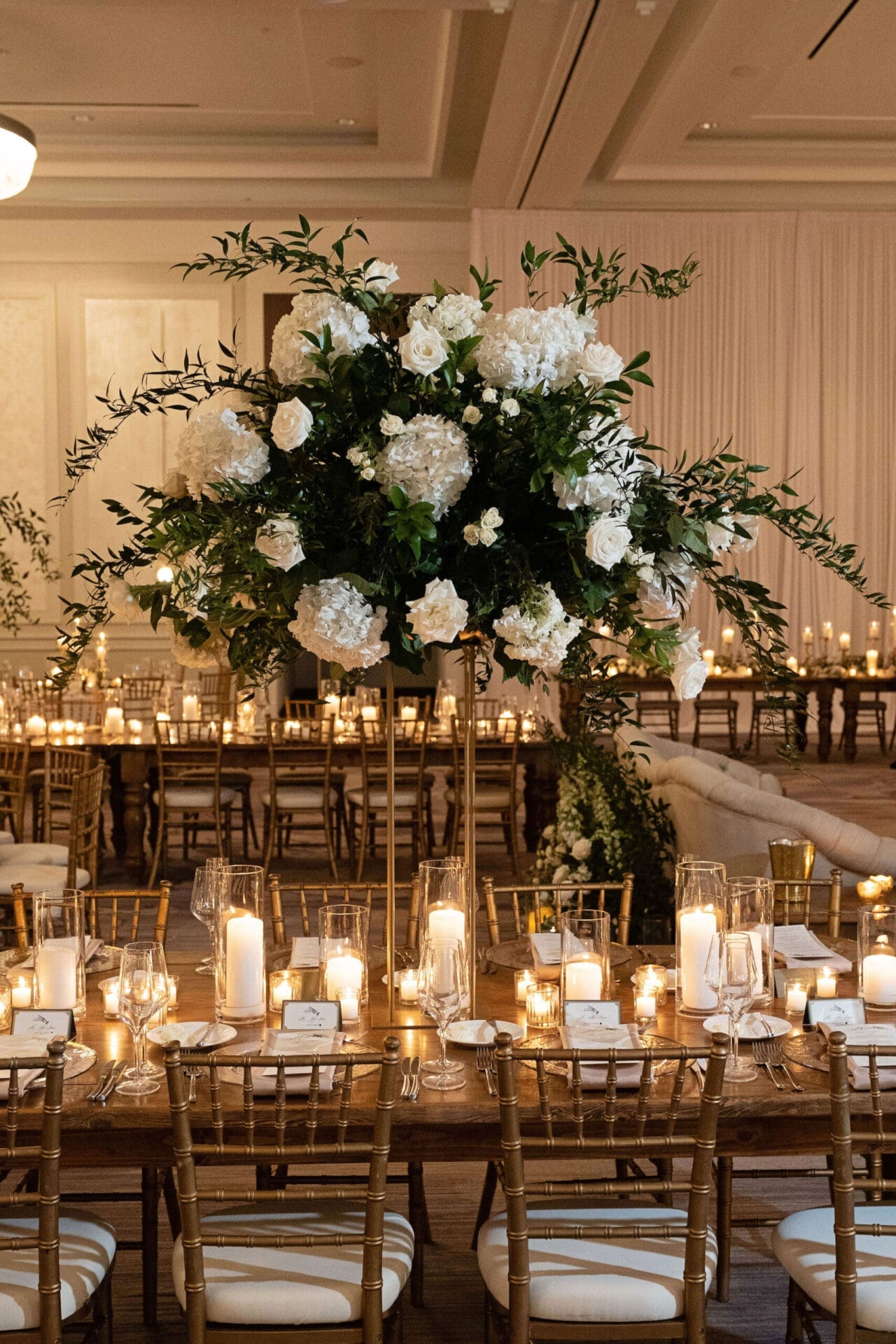 Luxurious Green White And Gold Ballroom Wedding22 Scaled 2