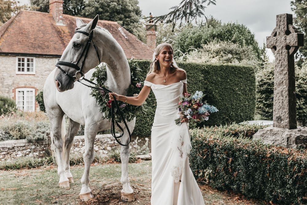Thoughtful Wedding Gifts for Pet Lovers Plan In Love